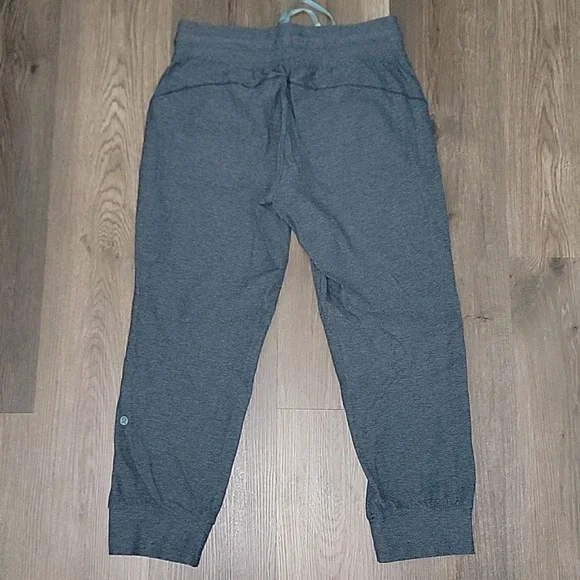 Jogger Crop - Picture 4 of 8